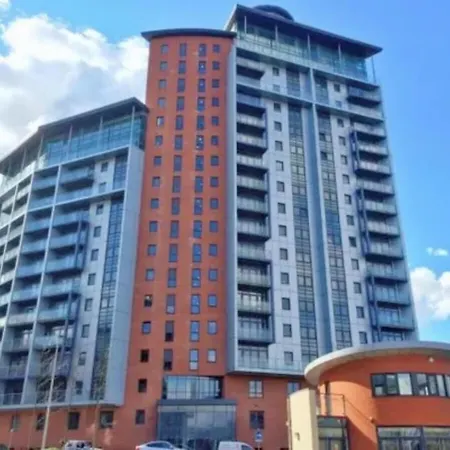 Flat With Balcony - Sleeps 14 - Views